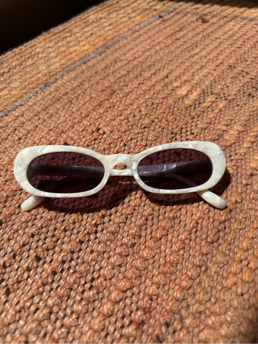 Projekt Produkt Pearly Cream Oval Sunglasses